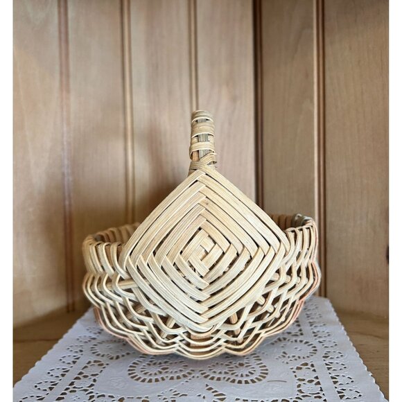 Vintage Handwoven Pastel Butt Basket Eye of God Egg Gathering Spring Easter - Picture 1 of 7